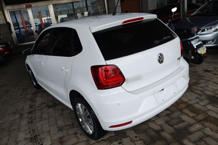 Used Volkswagen Polo 2016 1.6L Automatic Comfort Model
