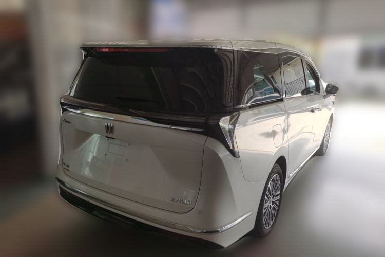 Used Buick GL8 New Energy 2024 Lu Zun Deluxe Edition 7-Seater Rear Right 45 Deg