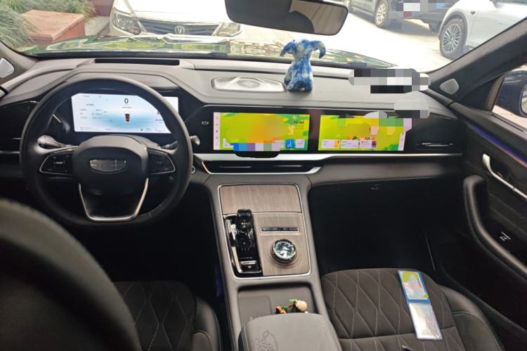 Used Geely Auto Monjaro L 2025 Dongfang Yao 2.0TD Automatic Jinzhao Edition Center Console