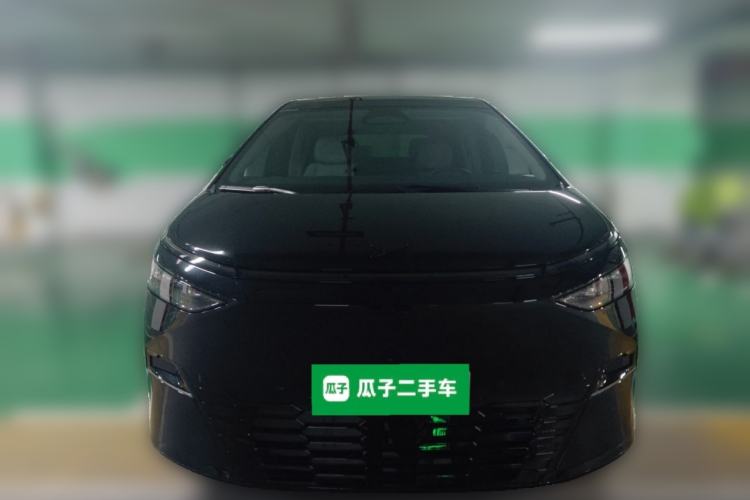 Used XPeng X9 2024 702 Ultra-Long Range Max
