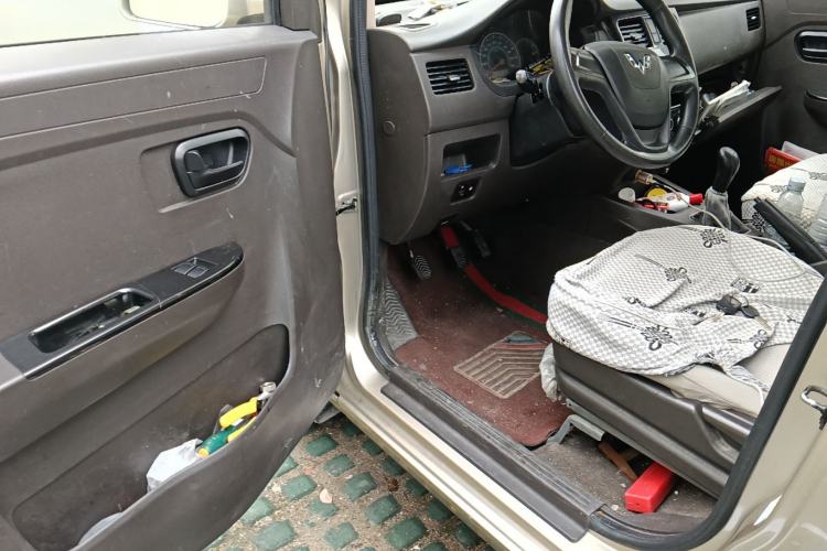 Used Wuling Rongguang V 2018 1.5L Standard Version Driver Seat