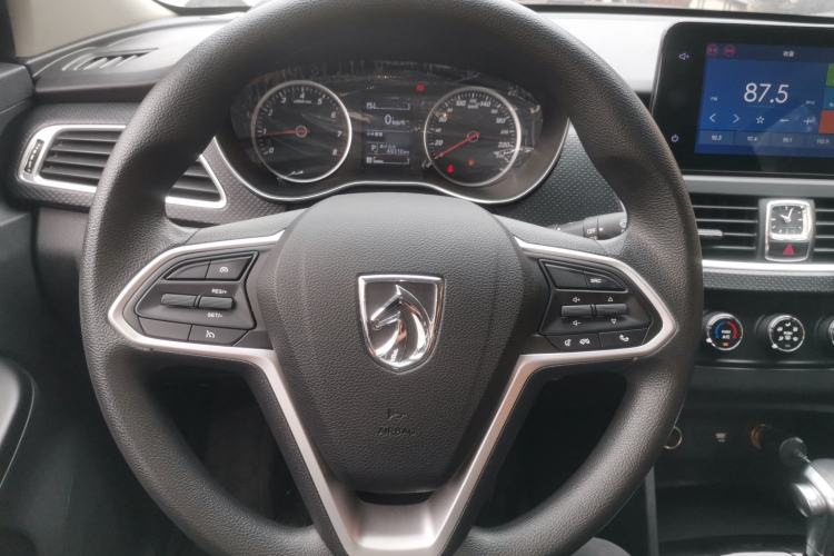 Used Baojun 730 2019 1.5T CVT Fashion Model 7 Seats China VI Emission Standard Steering Wheel
