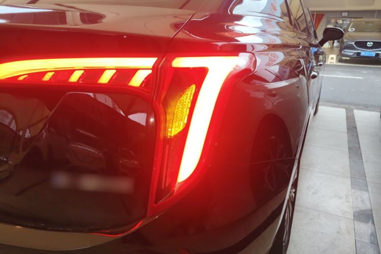 Used Hongqi E-QM5 2022 431 km Charge & Enjoy Edition
