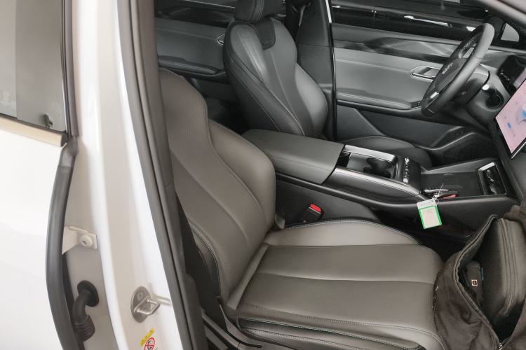 Used BYD Qin L 2025 EV 470KM Leading Edition Right Front Seat