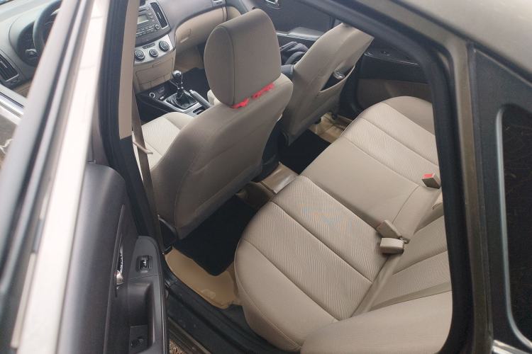 Used Hyundai Celesta 2011 1.6L Manual Luxury Model Left Rear Seat