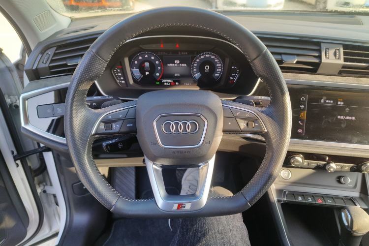 Used Audi Q3 Sportback 2020 40 TFSI Fashion Model
