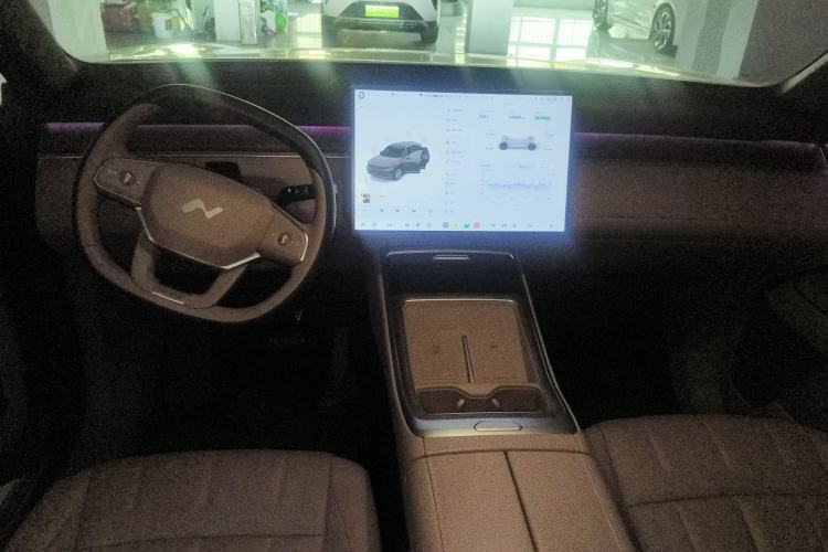 Used ONVO Luxeed L90 2025 Model—Max Six-Seater Version
