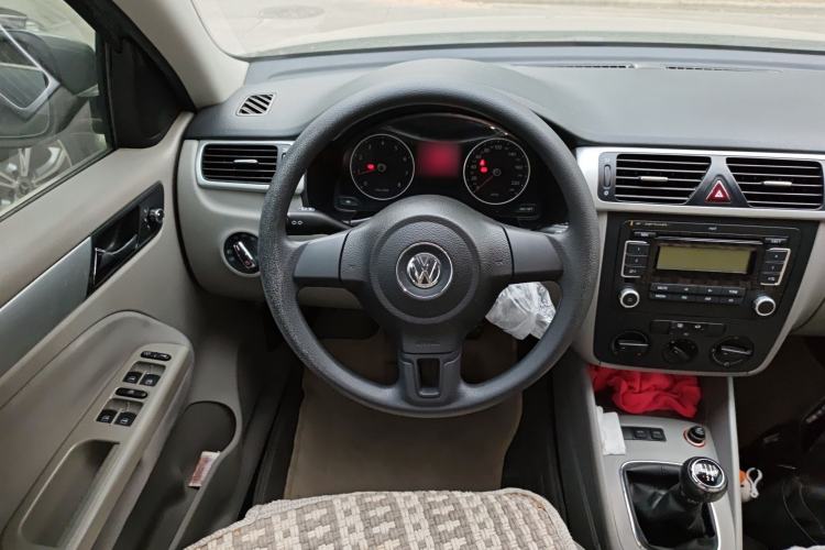 Used Volkswagen Bora 2012 1.6L Manual Fashion Edition
