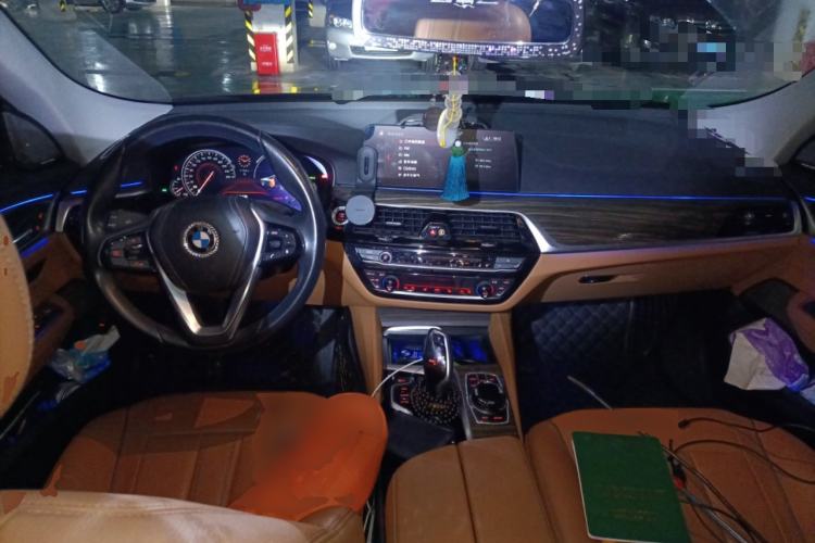 Used BMW 6 Series GT 2018 630i Luxury Design Package Center Console