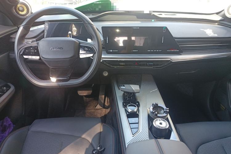 Used CHANGAN OSHAN Z6 New Energy 2023 ZhiDian iDD 150KM Flagship PLUS Smart Parking Edition
