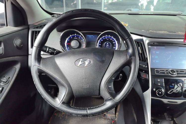 Used Hyundai Sonata 2013 2.0L Automatic Fashion Edition Steering Wheel