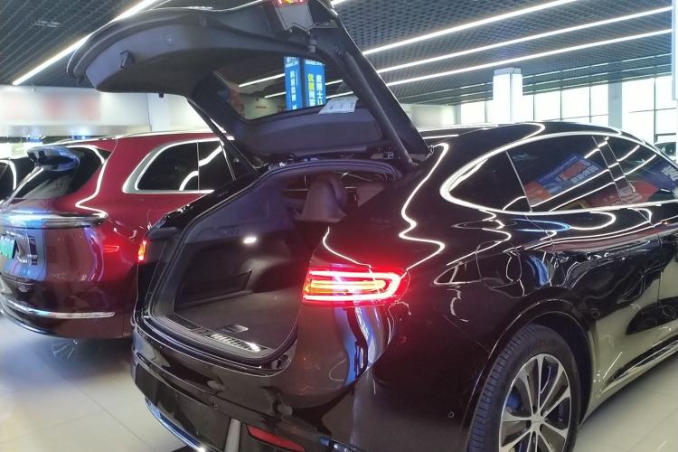 Used Hima Luxeed R7 2025 Range-Extended Version 251 km Max Trunk