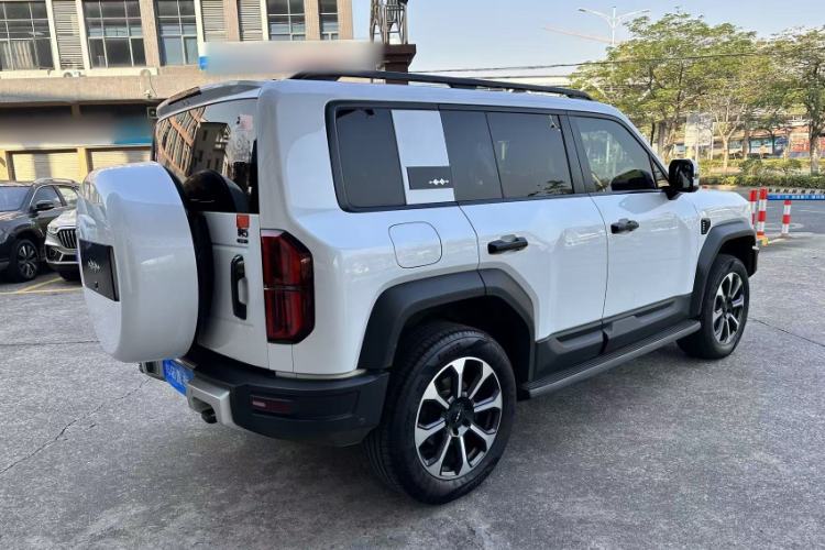 Used Formula Leopard Leopard 5 2023 Navigator Edition