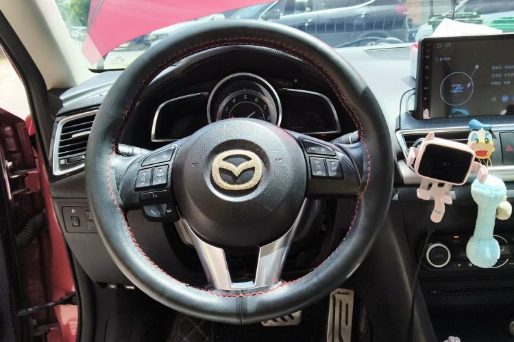Used Mazda 3 Axela 2014 Sedan 2.0L Automatic Flagship Model