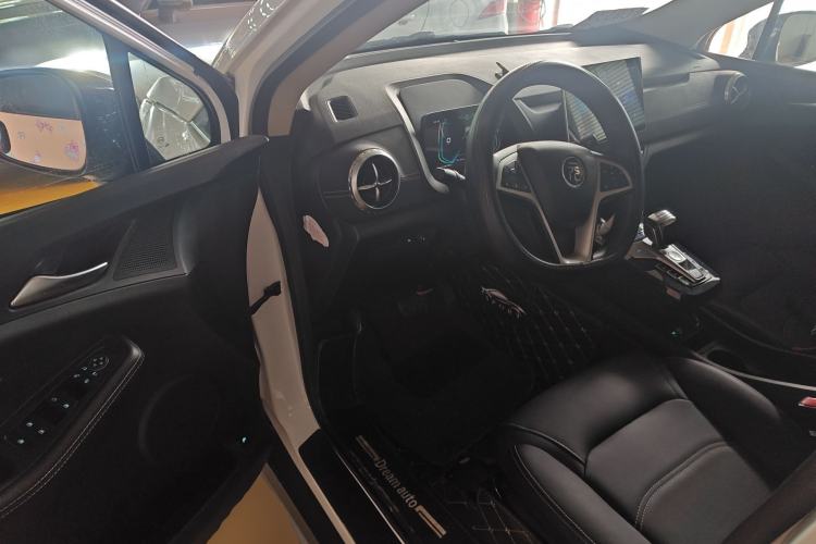 Used BYD Yuan New Energy 2019 EV535 Smart Connect Trendsetting Model