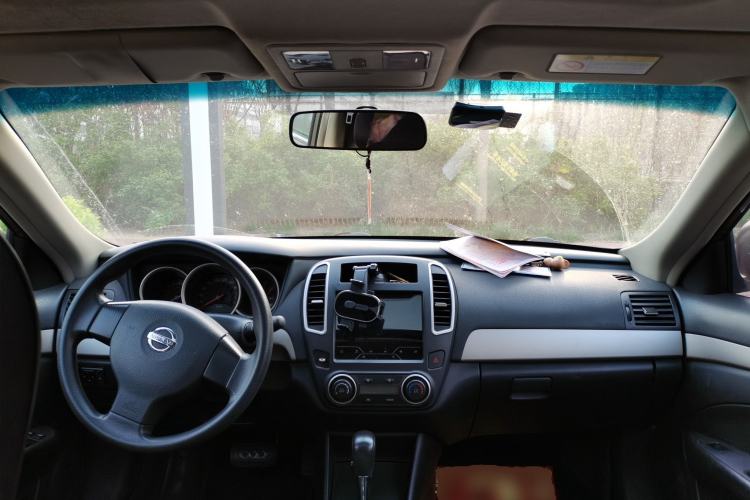 Used Nissan Sylphy 2019 Classic 1.6XE+ CVT SmartConnect Leading Edition Center Console