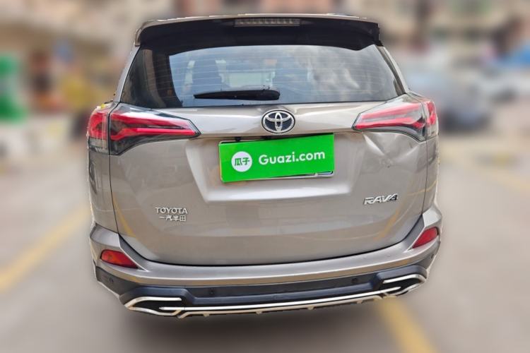 Used Toyota RAV4 2016 2.0L CVT Two-Wheel Drive Urban Edition China V Standard Rear