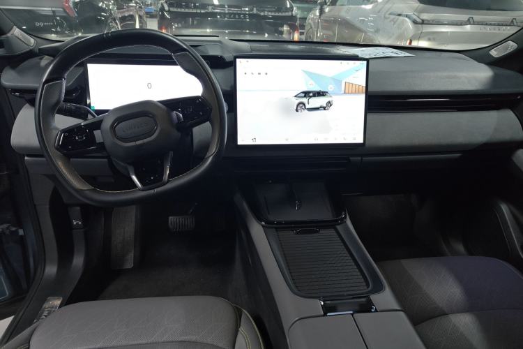 Used Lynk & Co 08 EM-P 2025 245km Ultra-Long Range Halo
