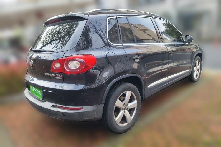 Used Volkswagen Tiguan 2010 1.8TSI Automatic All-Wheel-Drive Elite Edition Rear Right 45 Deg