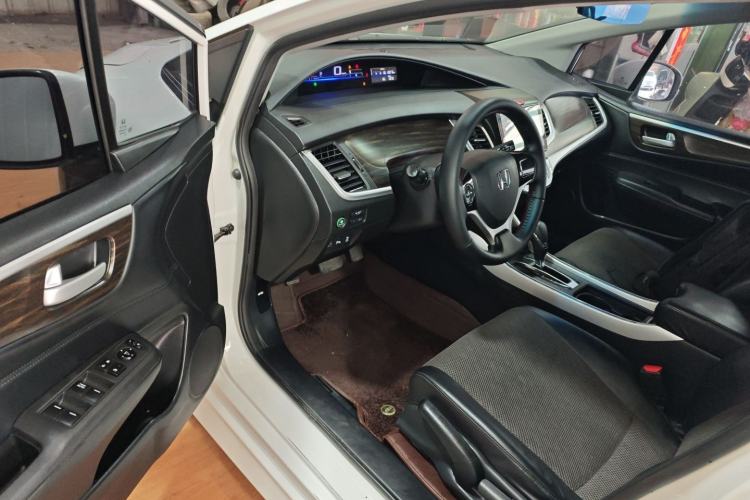 Used Honda Jade 2017 1.8L automatic Comfort version 5 seats
