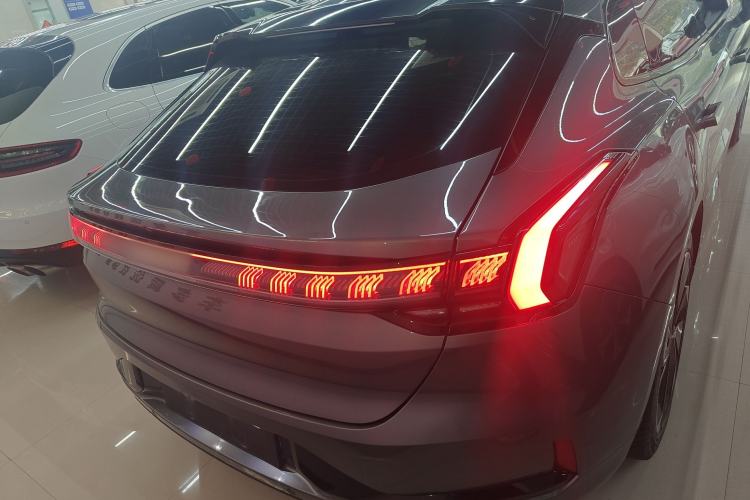 Used Zeekr 001 2022 Long-Range Dual-Motor WE Edition
