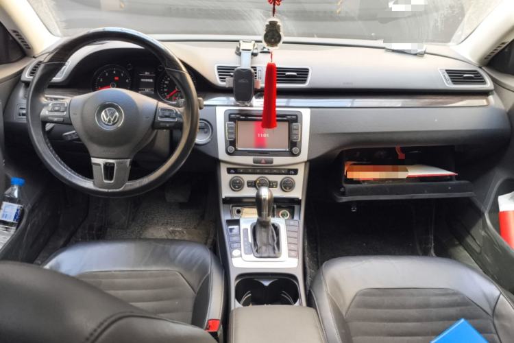 Used Volkswagen Magotan 2013 2.0 TSI Prestige Model Center Console