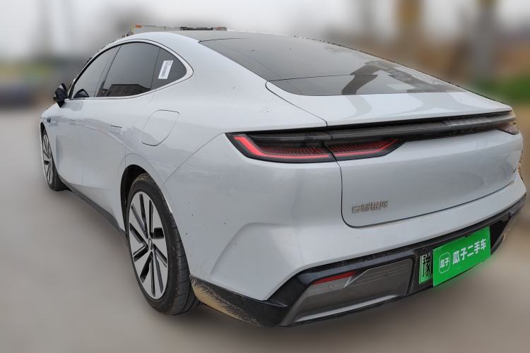 Used Geely Galaxy E8 2024 665 km Range Rear-Drive Starship Long-Range Version
