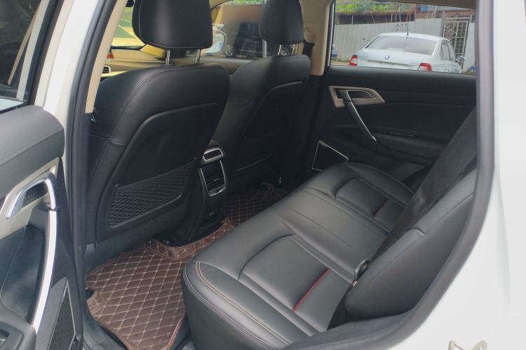 Used Geely Auto Emgrand X7 Sport 2018 1.8TD Automatic Two-Wheel Drive Smart Connect 4G Internet Edition
