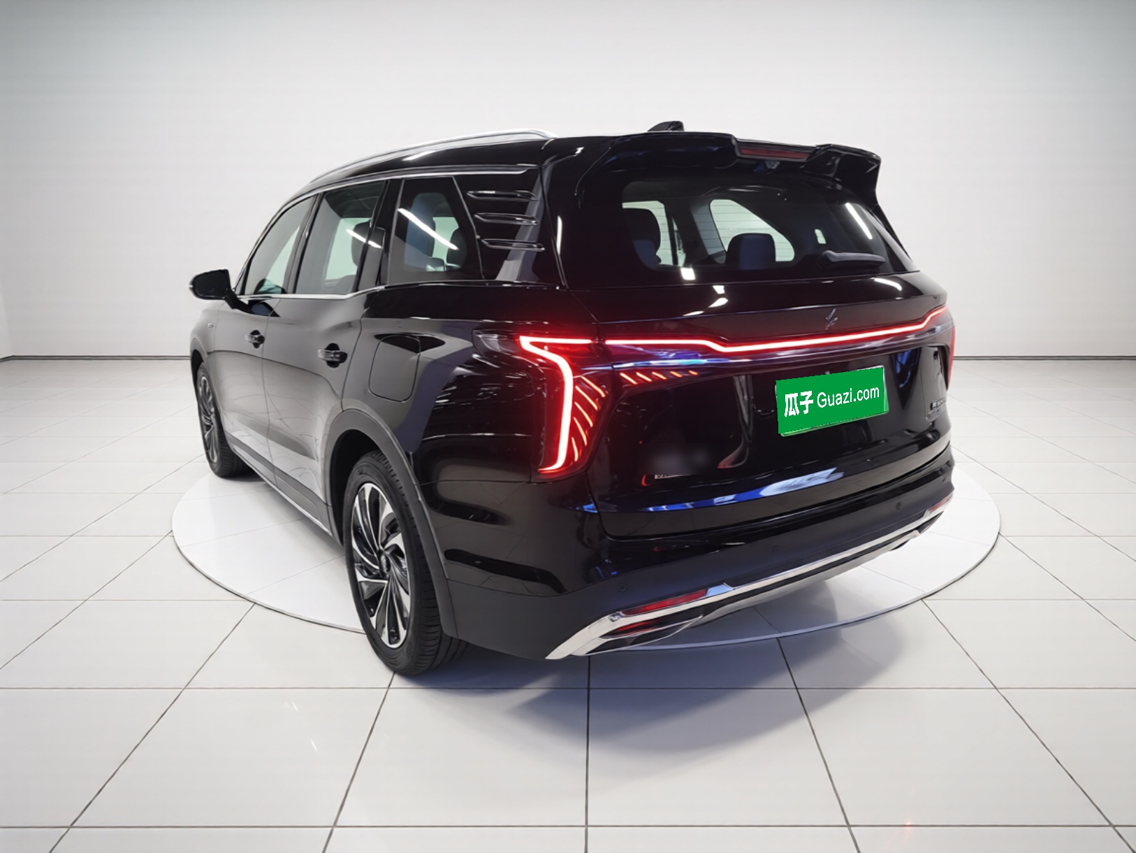 Hongqi HS7 PHEV 2024 2.0T PHEV Four-Wheel Drive Flagship Edition 6 Seats — снимка 4