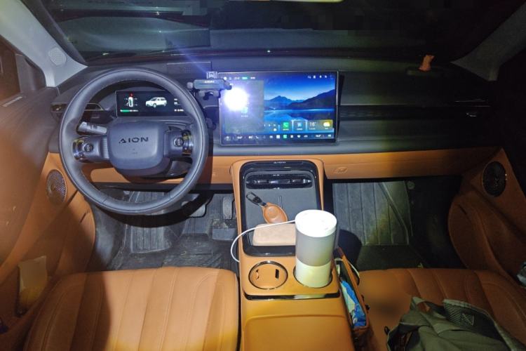 Used AION V 2024 Aion Tyrannosaurus 650 Smart Premium Edition