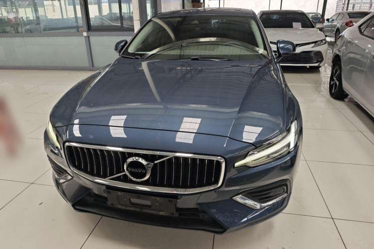 Used Volvo S60 2020 T4 Zhiyuan Luxury Edition
