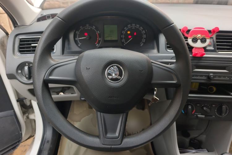 Used Skoda Rapid 2016 1.6L Manual Front-Wheel-Drive Version