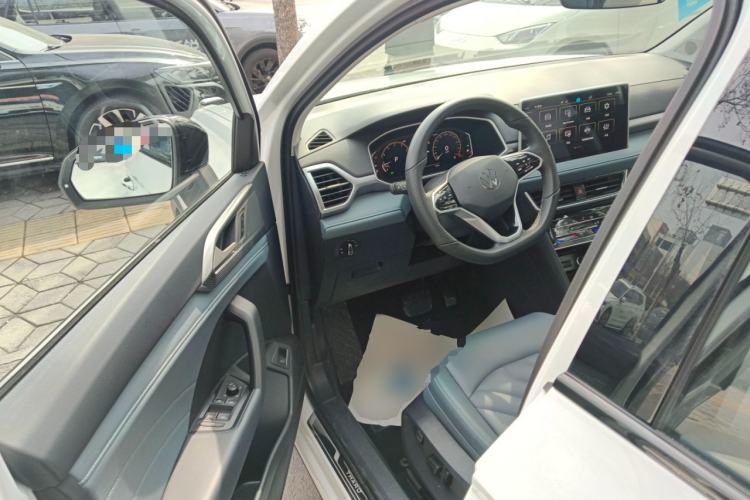 Used Volkswagen Tharu 2023 300TSI Two-Wheel-Drive Moon Luxury Edition Driver Seat