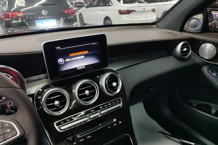Used Mercedes-Benz GLC 2017 GLC 260 4MATIC Luxury Model