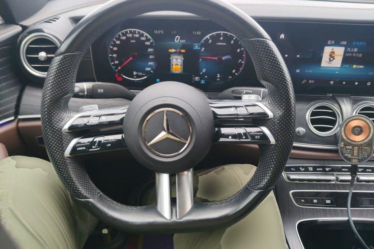 Used Mercedes-Benz E-Class 2022 Revised E 300 L Sport Luxury Edition Steering Wheel