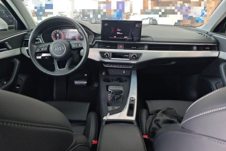 Used Audi A4L 2023 40 TFSI Luxury Dynamic Model Center Console