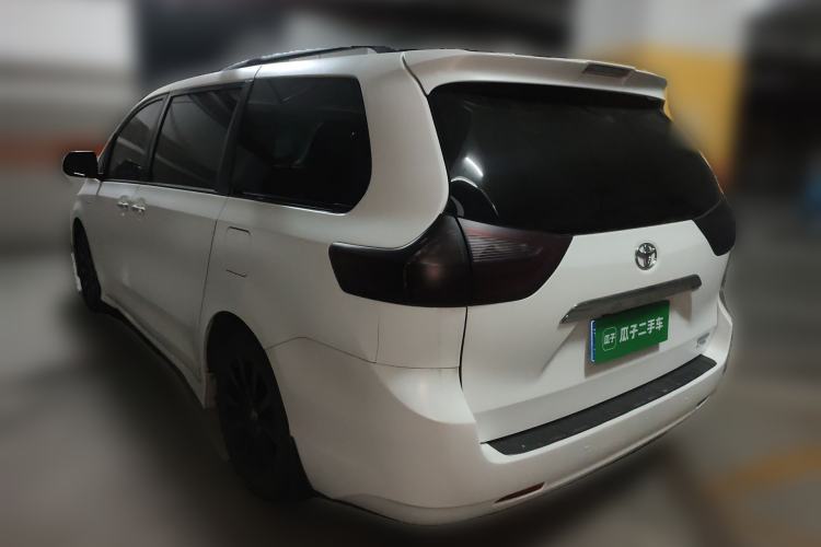 Used Toyota SIENNA 2018 3.5L Four-Wheel Drive SE Version 7 Seats U.S. Specification Rear Left 45 Deg