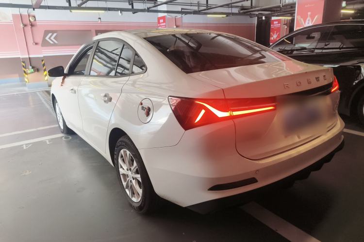 Used Roewe i5 2026 Model 1.5L Manual Comfort Version
