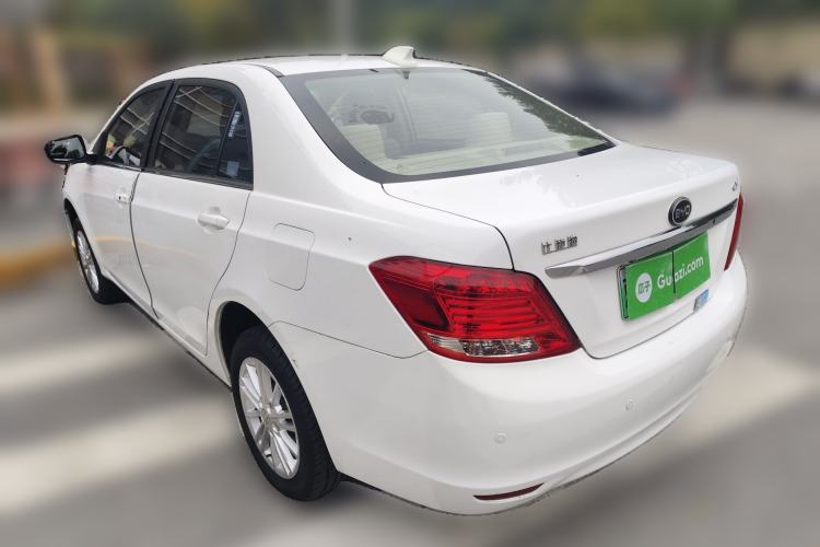 Used BYD e5 2018 450 Smart Connect Deluxe Edition Rear Left 45 Deg