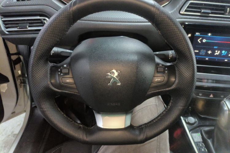 Used Peugeot 308 2016 1.6L Automatic Luxury Edition Steering Wheel