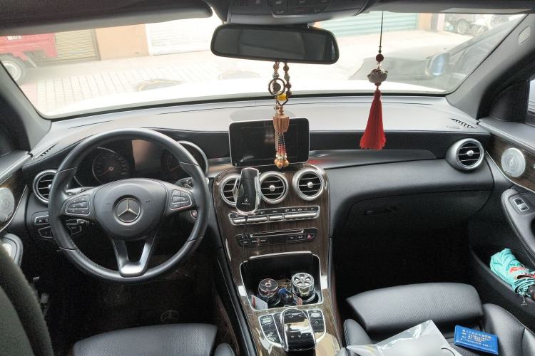 Used Mercedes-Benz GLC 2016 GLC 260 4MATIC Luxury Model