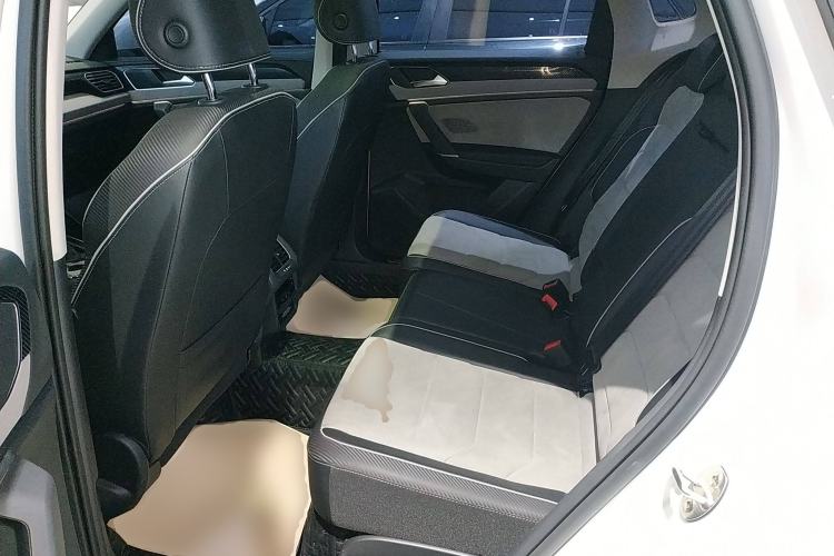 Used Volkswagen Tayron X 2023 330TSI Two-Wheel-Drive Prestige High-Energy Version Interior 4