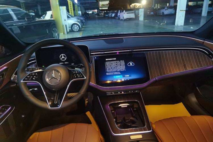 Used Mercedes-Benz E-Class 2024 Refresh E 300 L Stylish Edition
