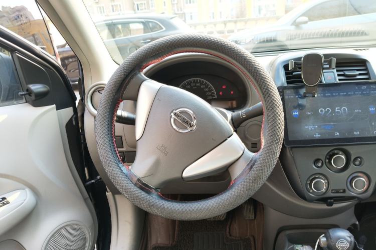 Used Nissan Sunny 2015 1.5XE CVT Comfort Edition Steering Wheel