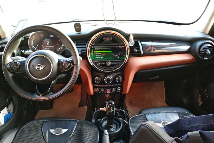 Used MINI MINI 2020 1.5T COOPER Classic Edition Five-Door Version