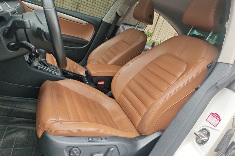 Used Volkswagen FAW-Volkswagen CC 2012 2.0 TSI Luxury Model Left Front Seat