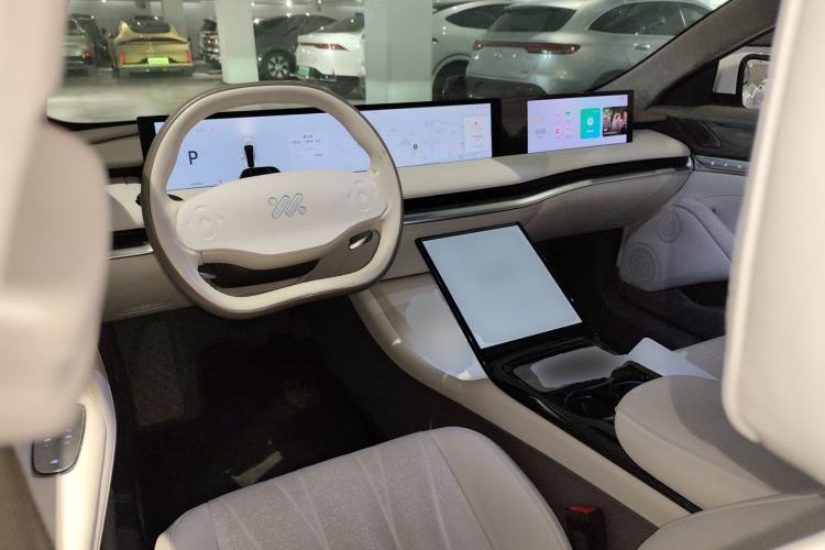 Used IM L7 2022 Dynamic Model Steering Wheel