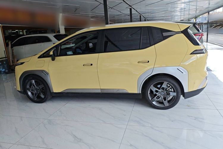 Used AION Y 2022 Plus 70 Tech Edition