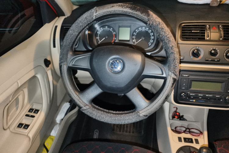 Used Skoda Fabia 2014 1.4L Manual Crystal Edition
