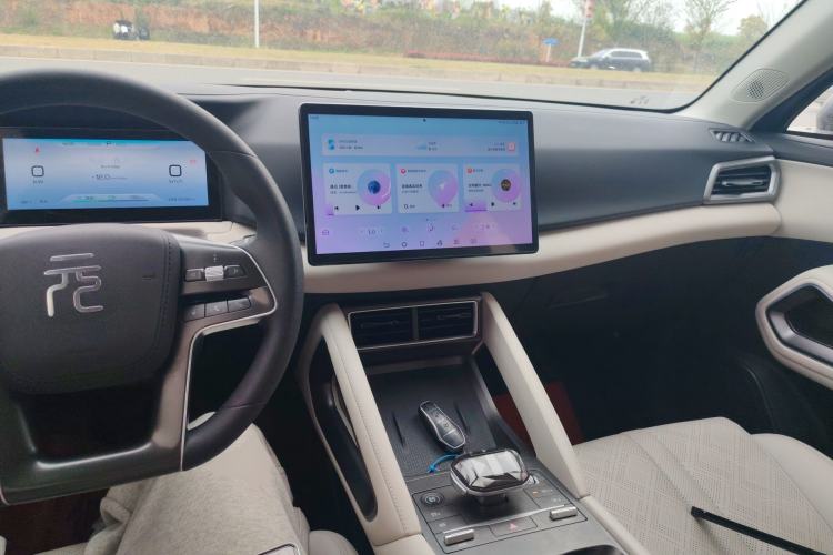 Used BYD Yuan UP 2024 401KM Leading Edition
